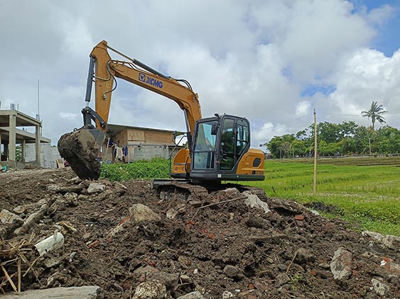 Alat Berat Excavator 3